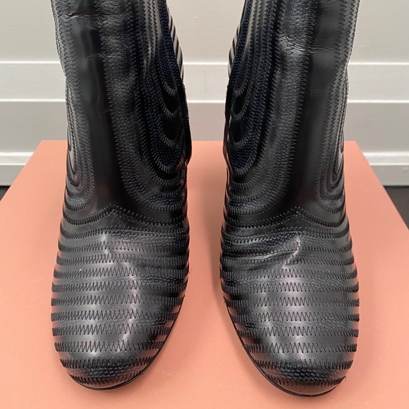 Ferragamo Feeling Topstitched Leather Bootie - Picture 2 of 9